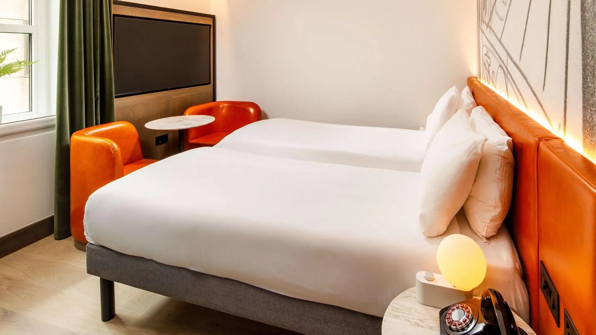 Ibis Styles Edinburgh St Andrew Square Hotel