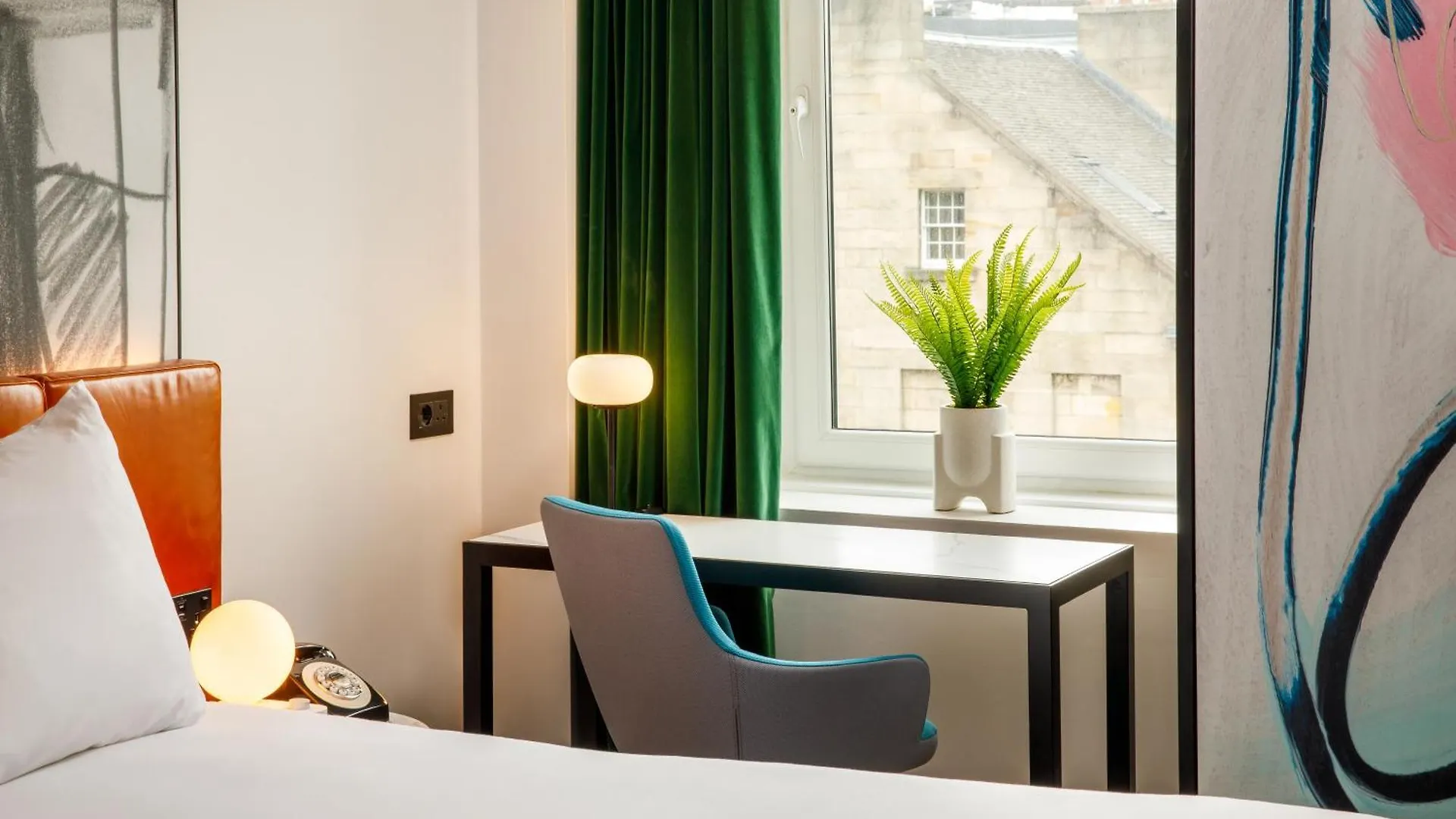 Ibis Styles Edinburgh St Andrew Square Hotel 3*,