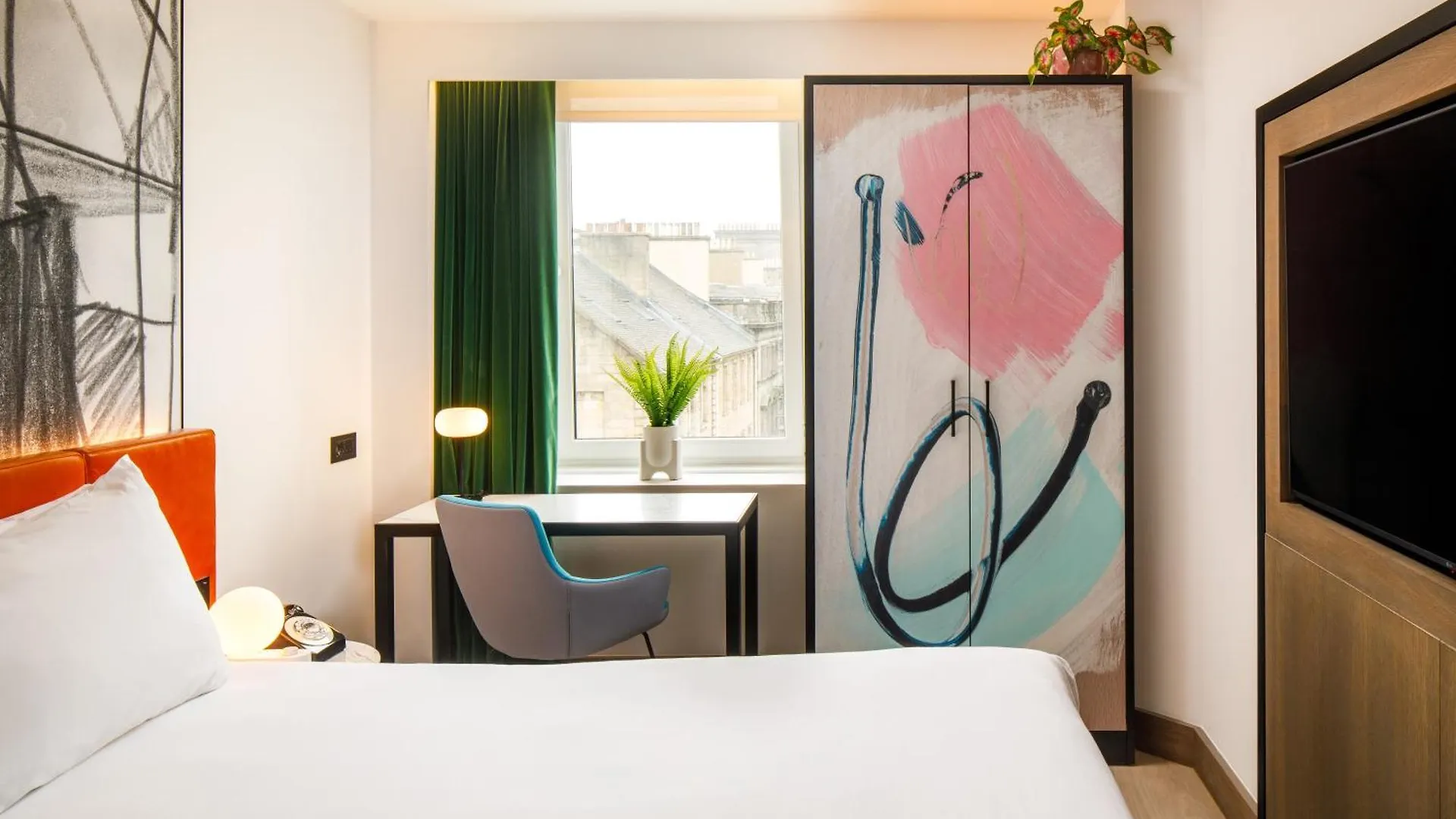 Ibis Styles Edinburgh St Andrew Square Hotel