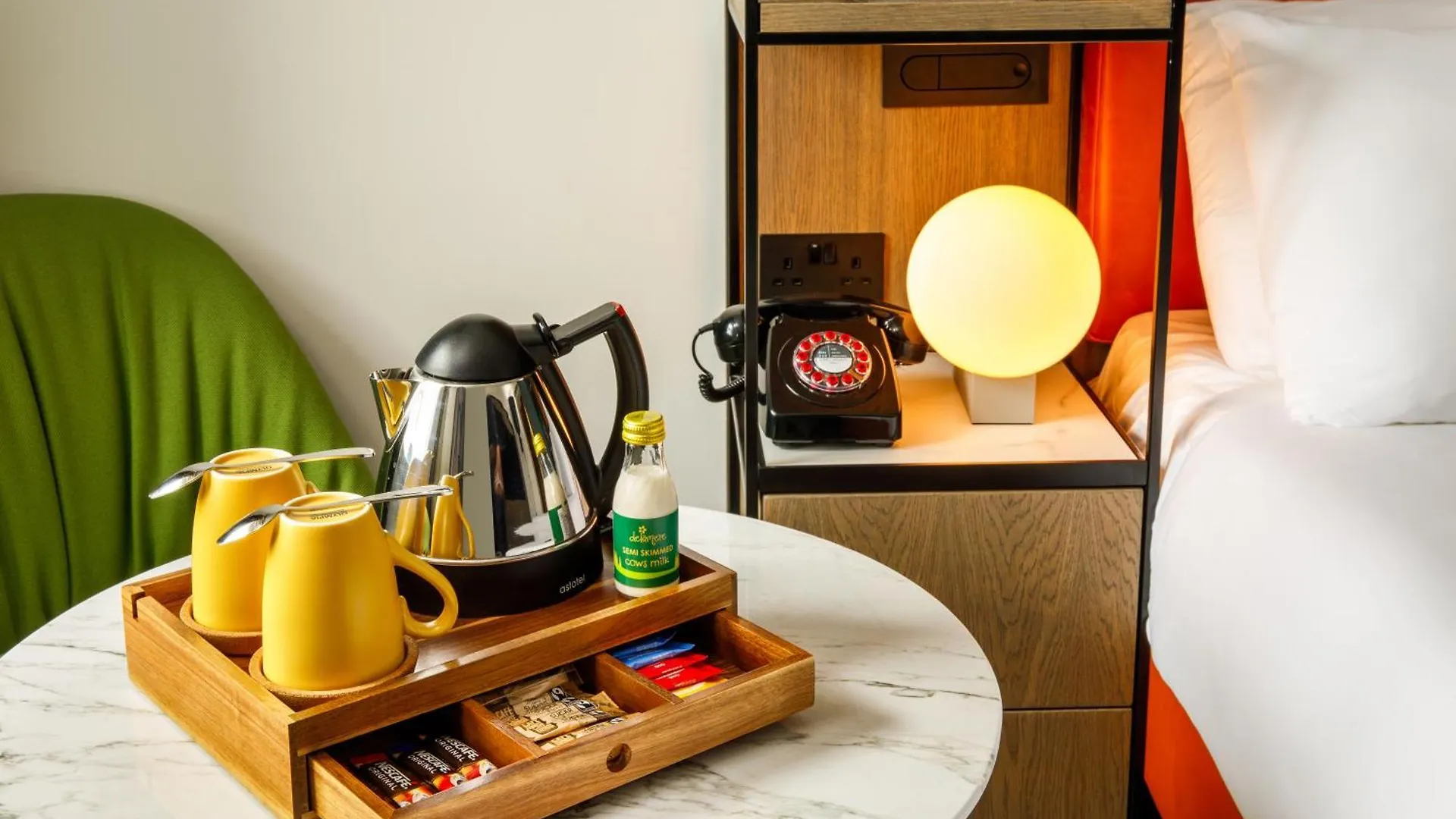 Ibis Styles Edinburgh St Andrew Square Hotel 3*,